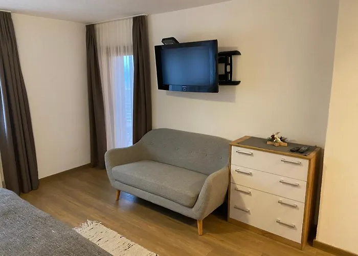 Aschlandhof أوبشتايغ