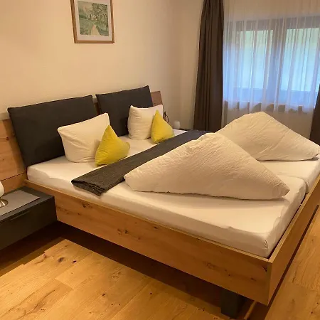 Aschlandhof 奥布施泰希