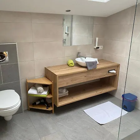 Aschlandhof 奥布施泰希